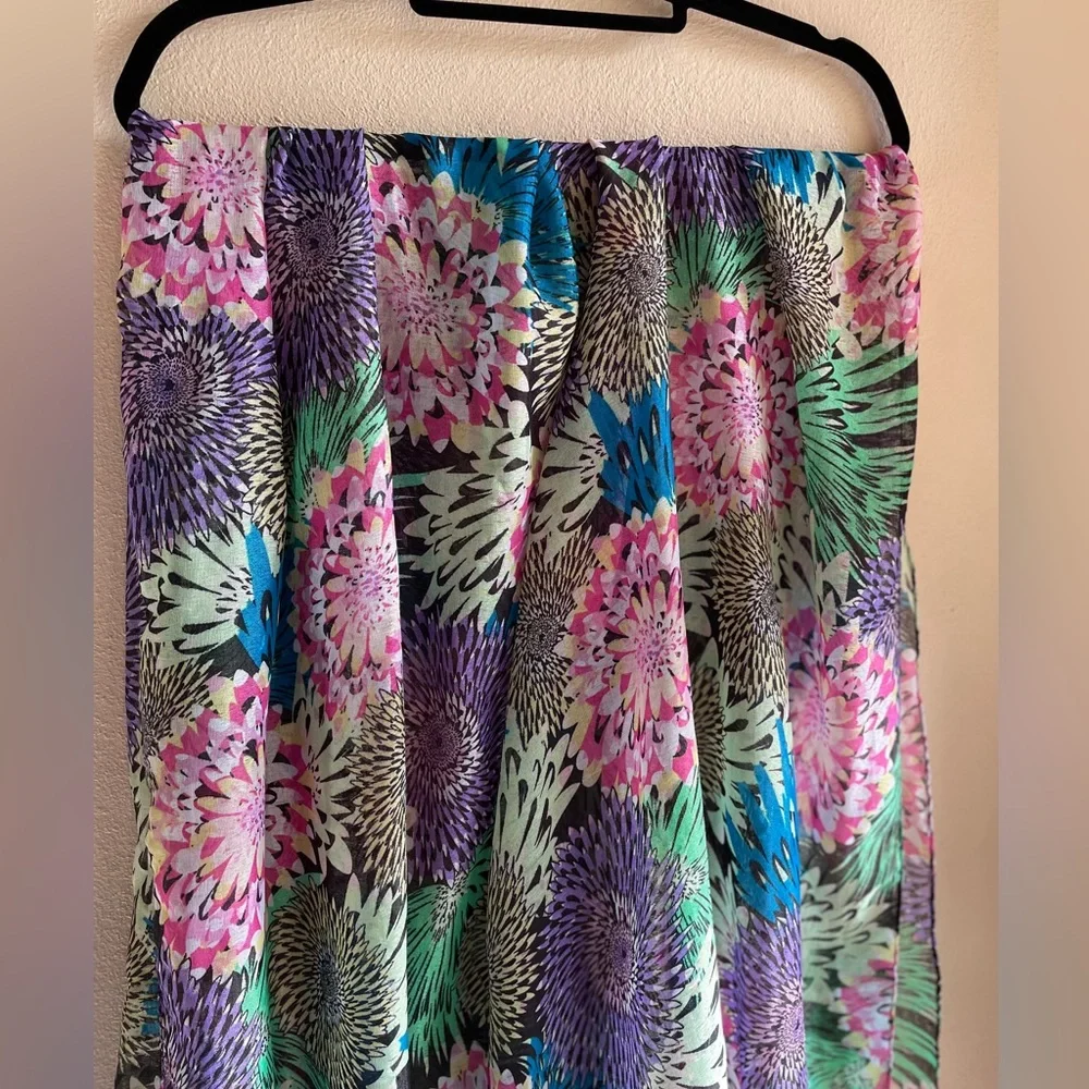 Oversized Chrysanthemum Floral Scarf/ Shawl. Multicolor. 70